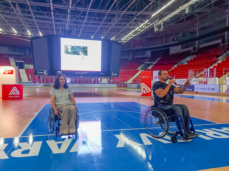 Den s handicapem KV Arena